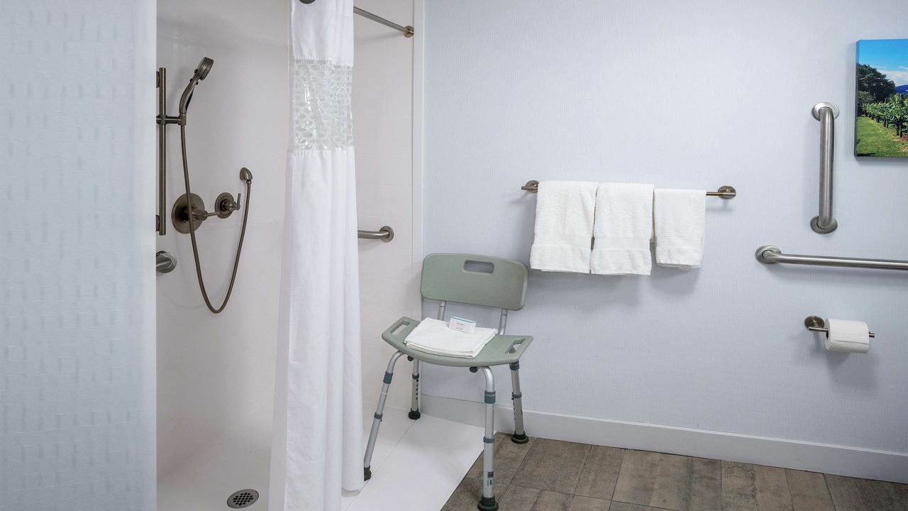 Photo of Bathroom in Commack