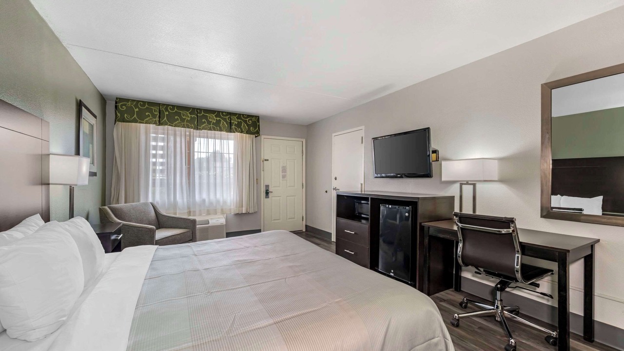 Photo of Bedroom in Siloam Springs