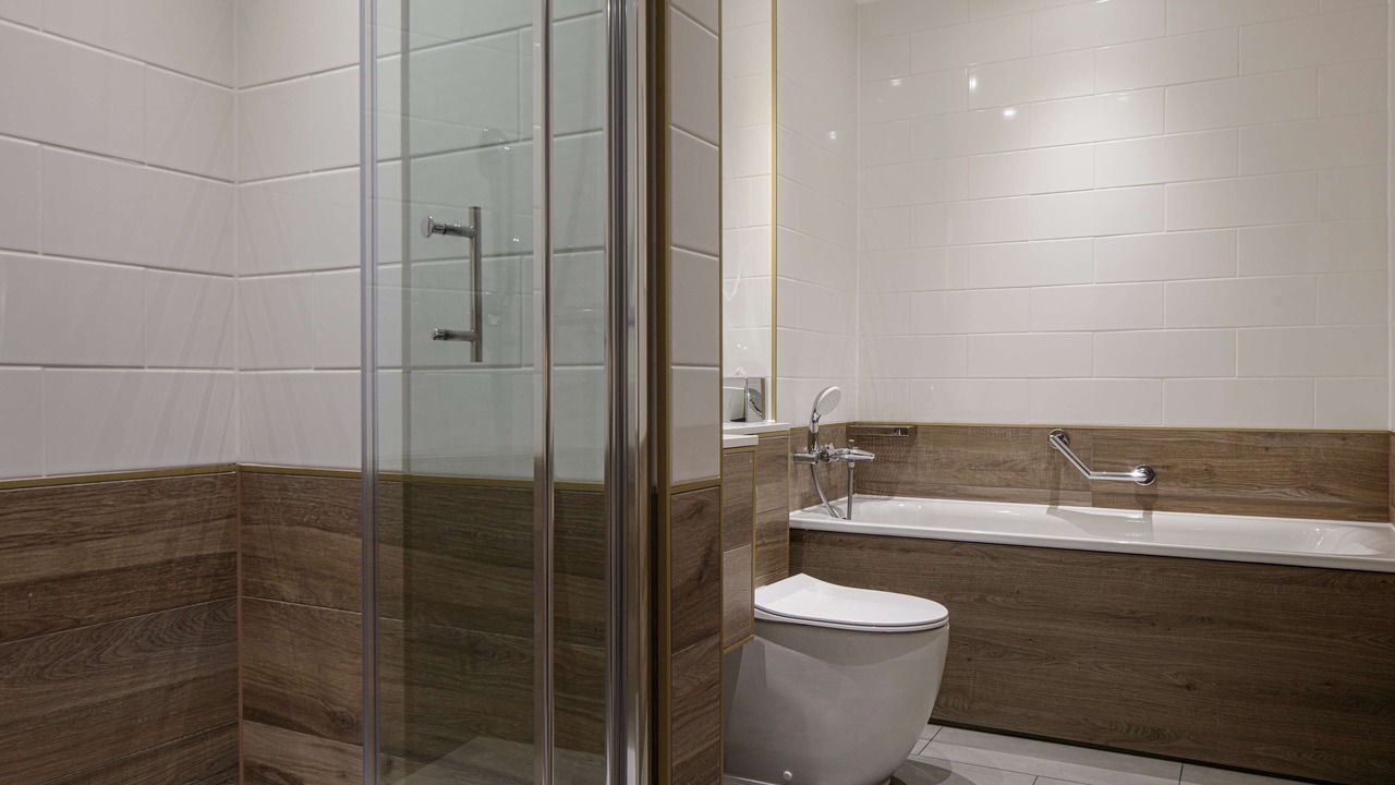 Photo of Bathroom in Cobham