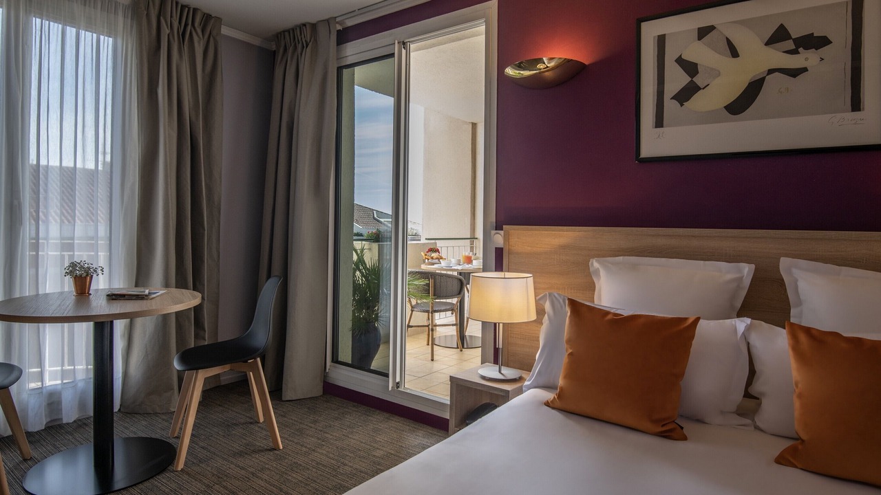 Photo of Bedroom in Carnot