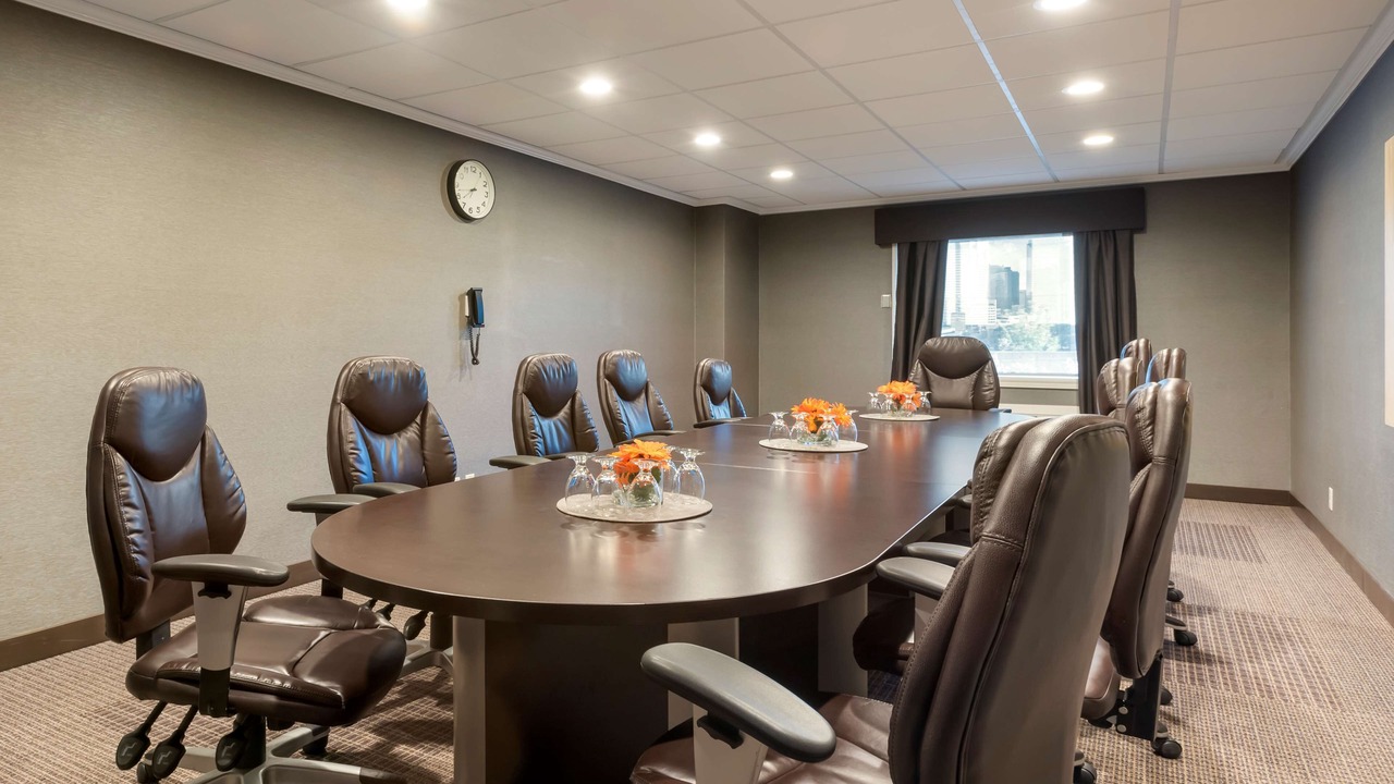 Photo of Others in Banff Trail