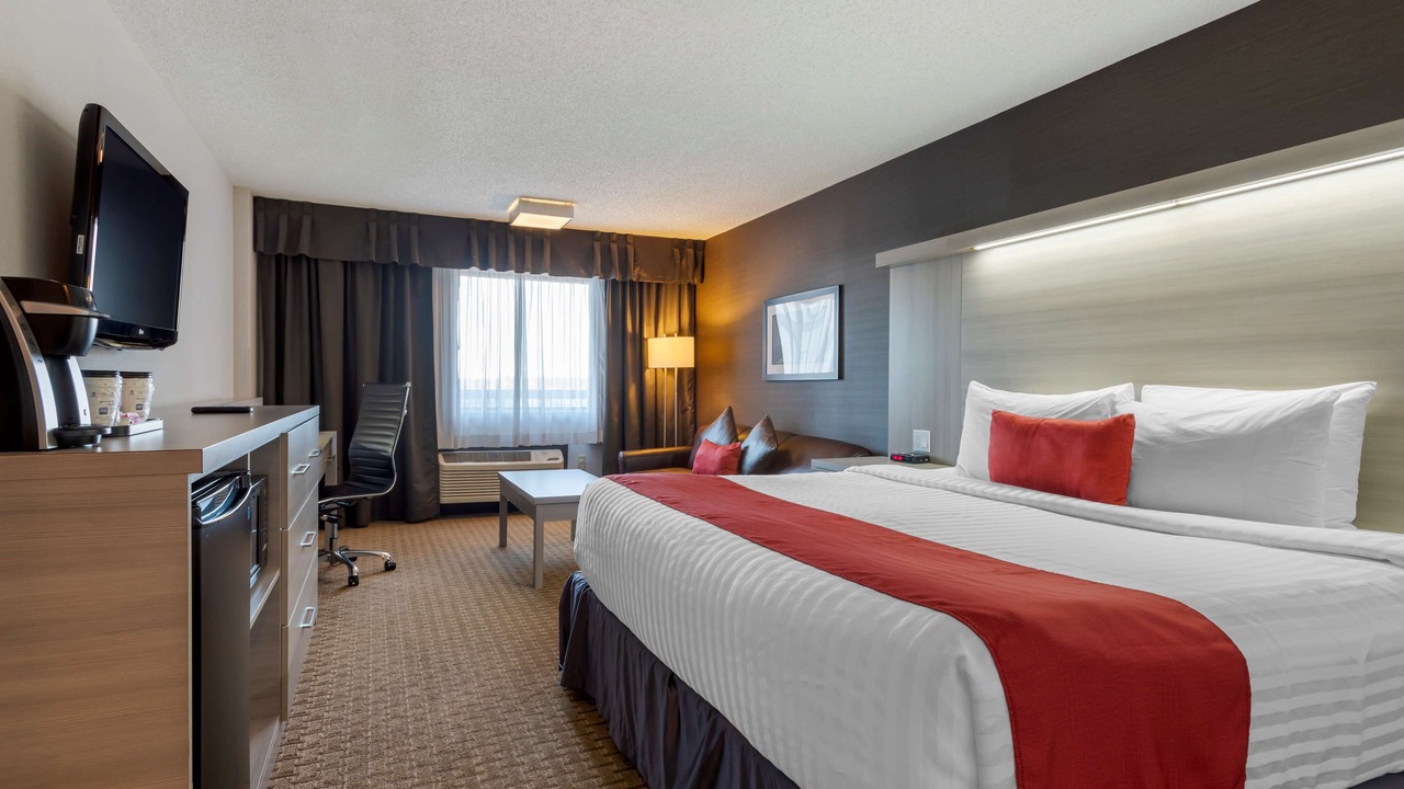 Photo of Kitchen in Banff Trail