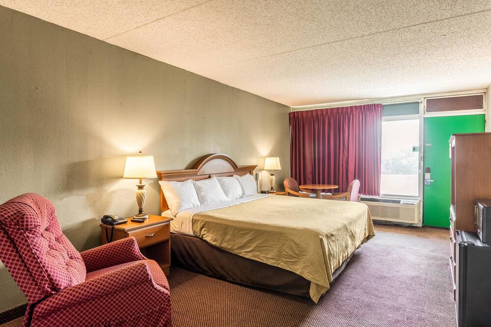 Photo of Bedroom in Mount Vernon