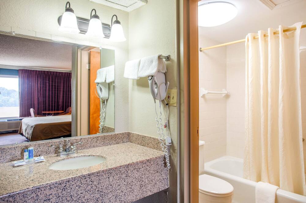 Photo of Bathroom in Mount Vernon