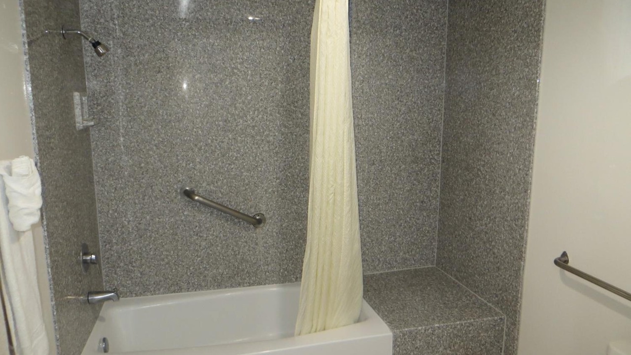 Photo of Bathroom in La Sierra