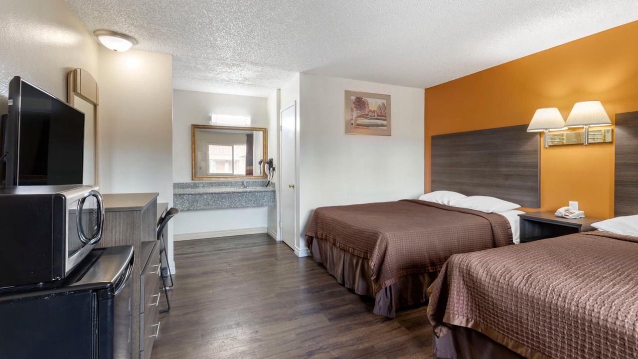 Photo of Bedroom in La Sierra