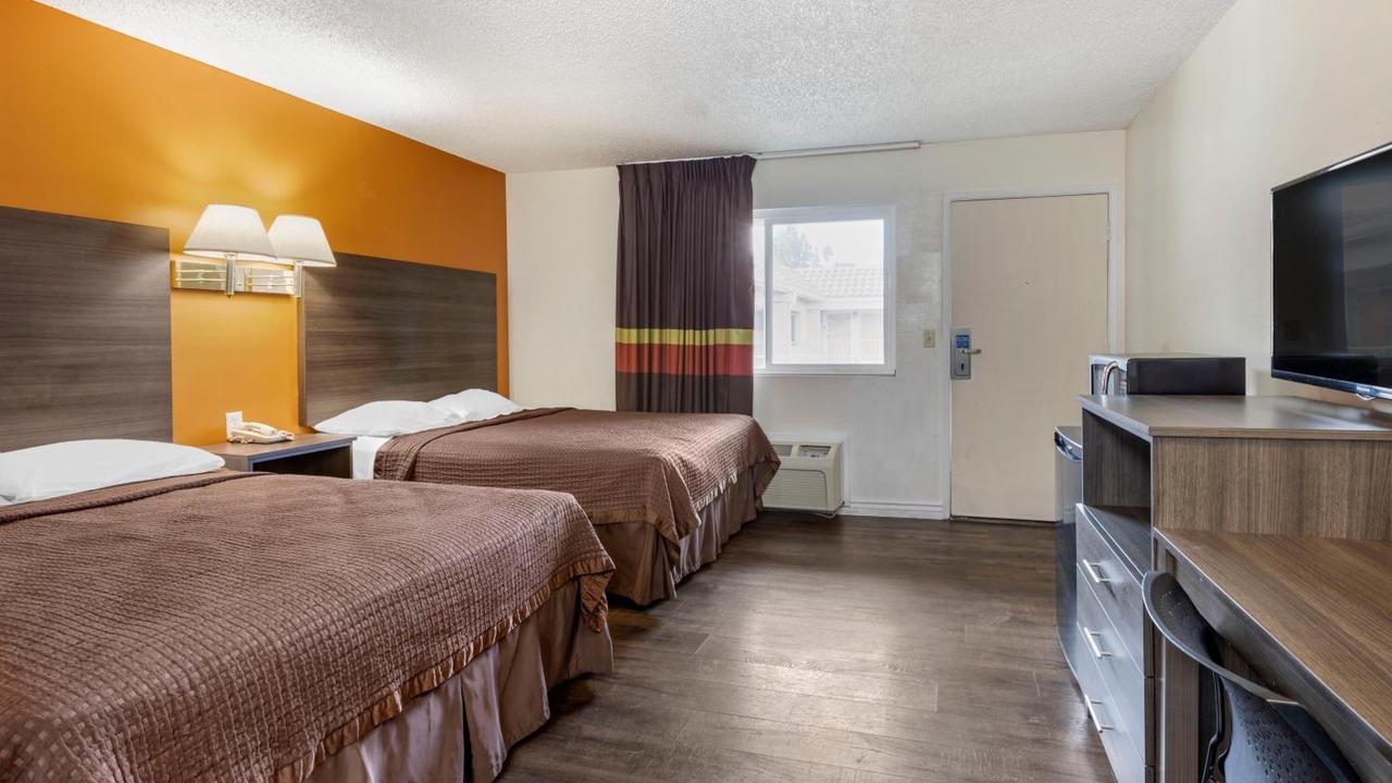 Photo of Bedroom in La Sierra
