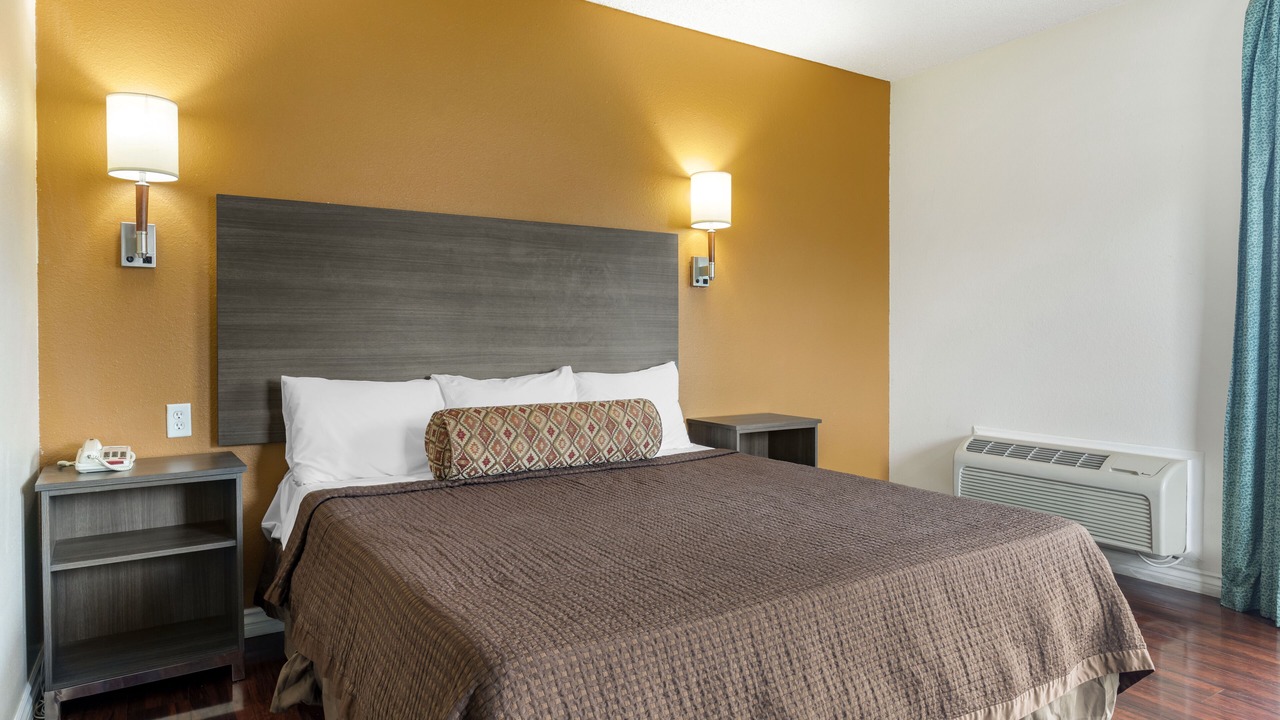 Photo of Bedroom in La Sierra