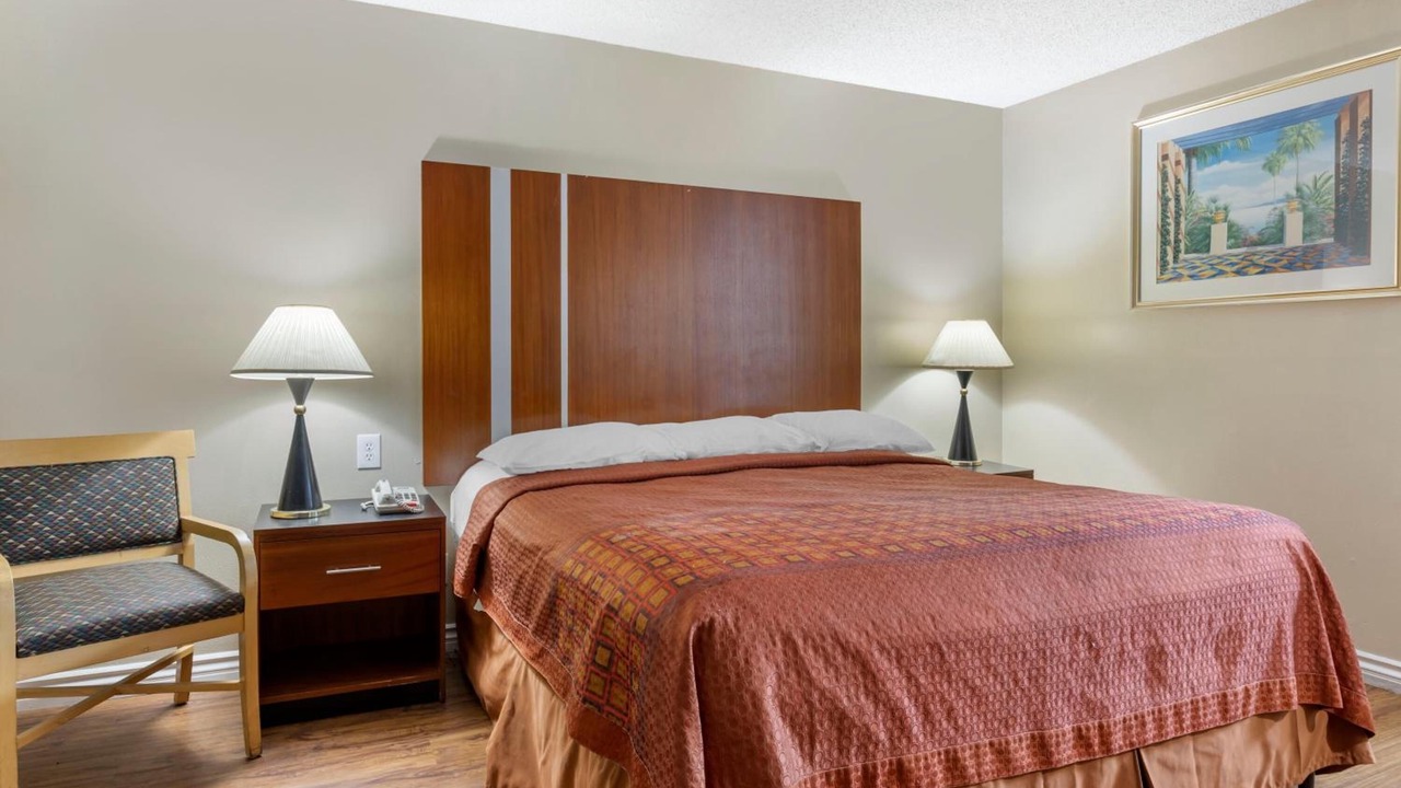 Photo of Bedroom in La Sierra