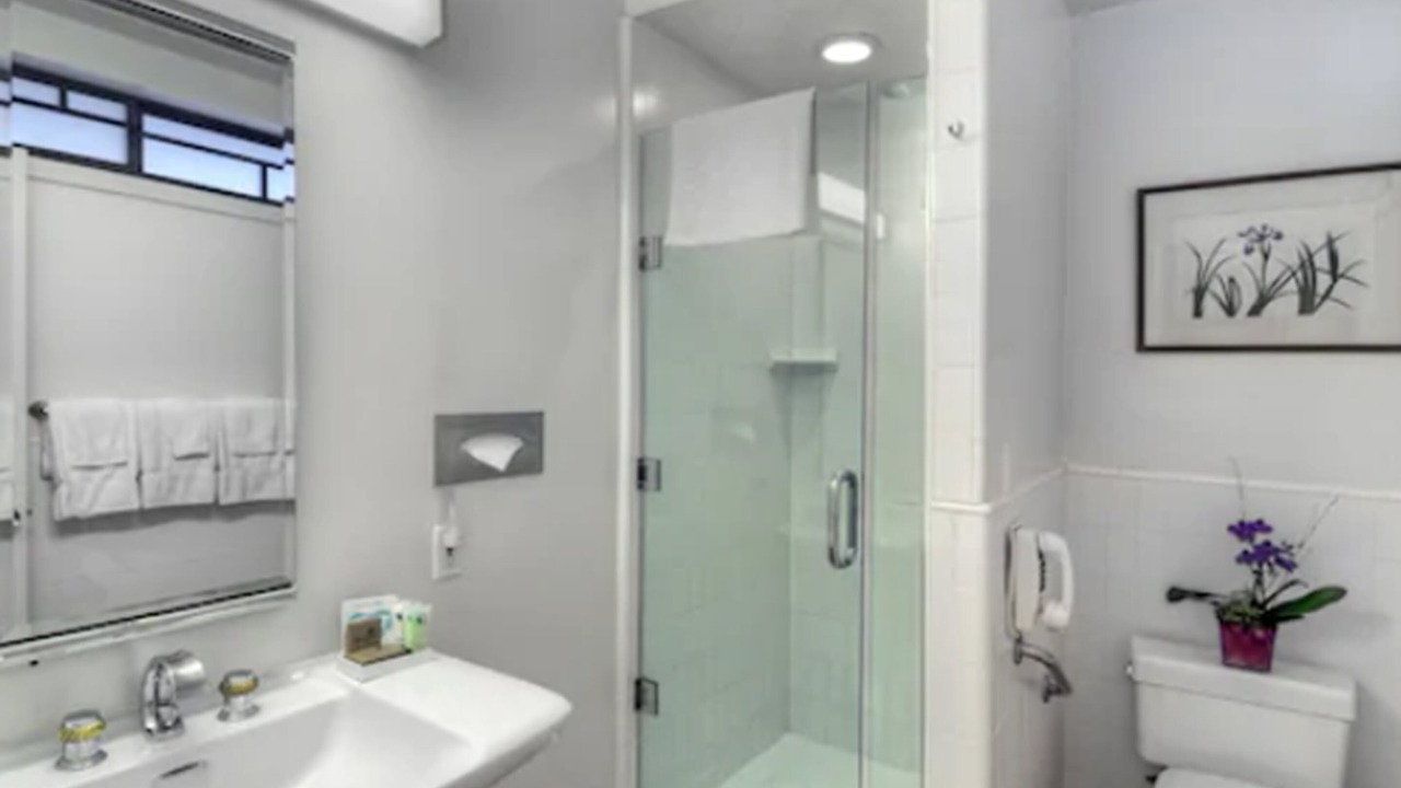 Photo of Bathroom in Palo Alto