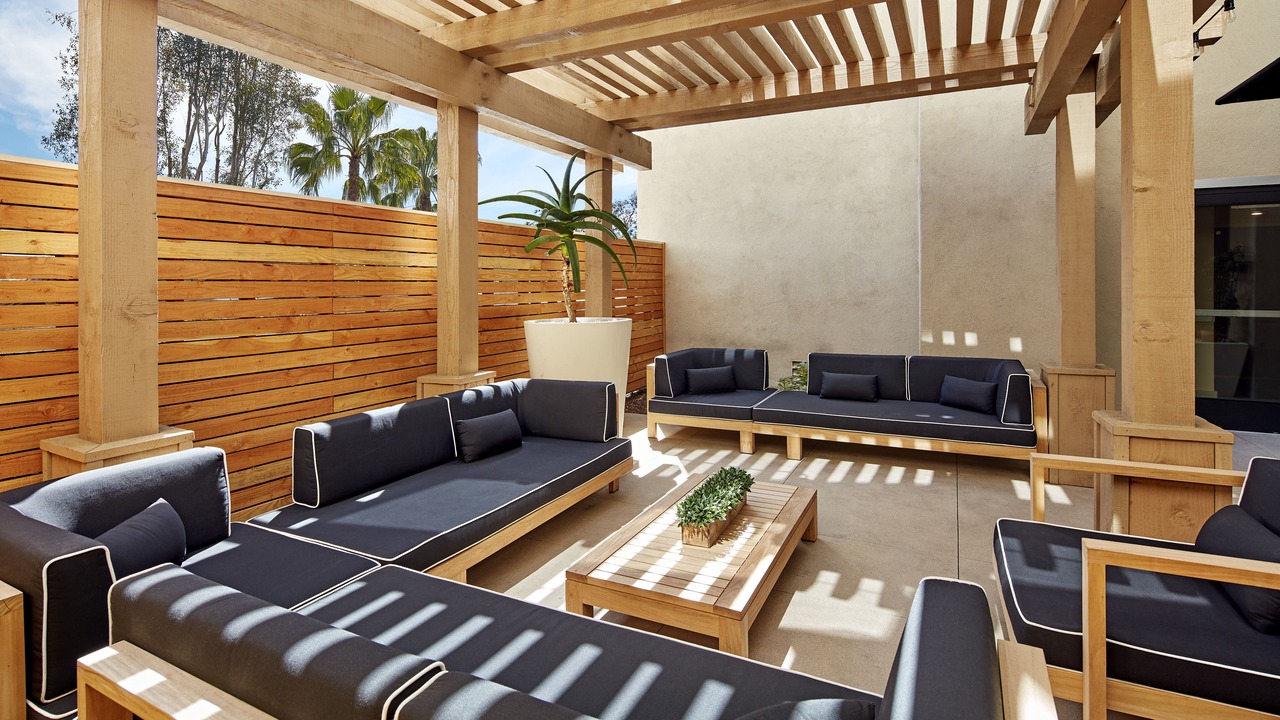 Photo of Patio Balcony in Calabasas