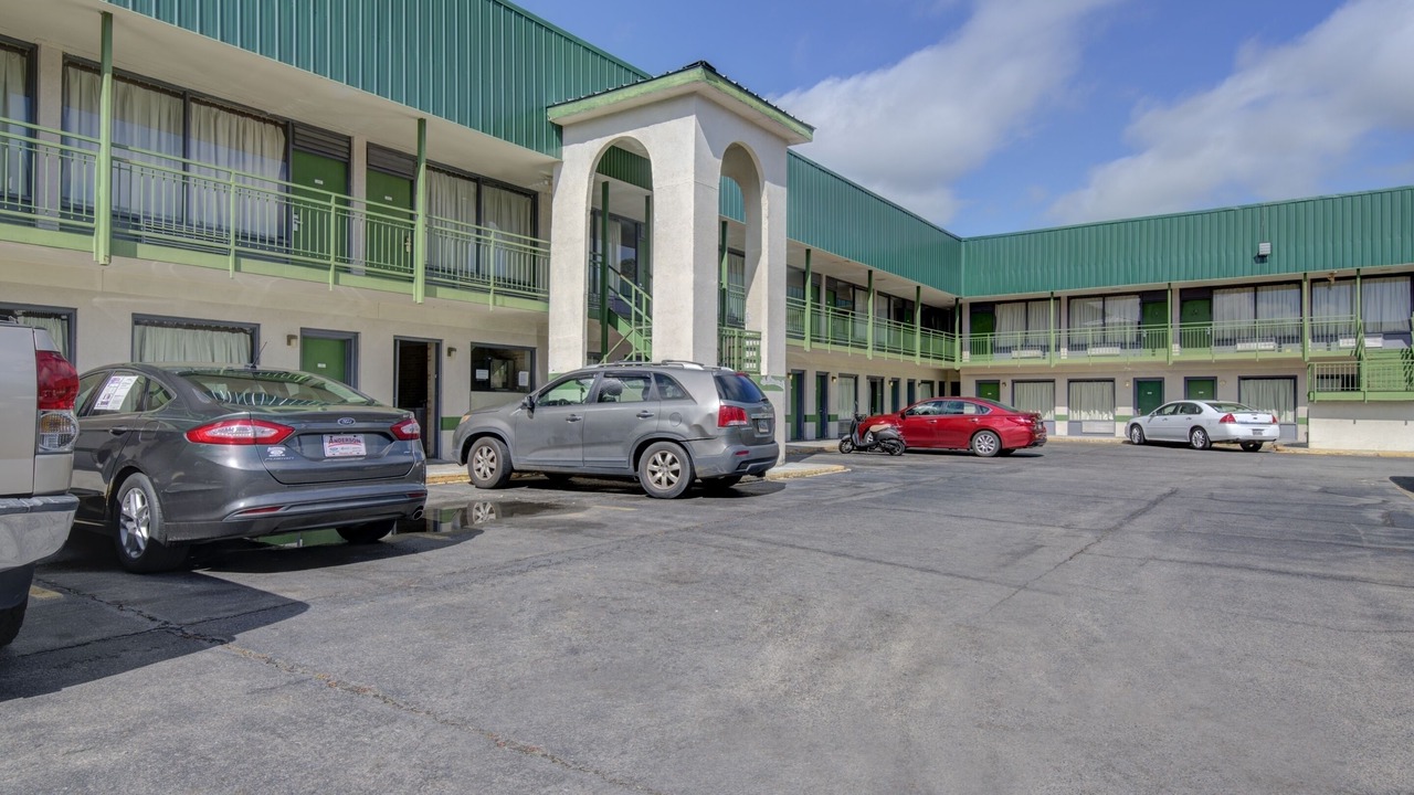 Photo of Others in Douglas