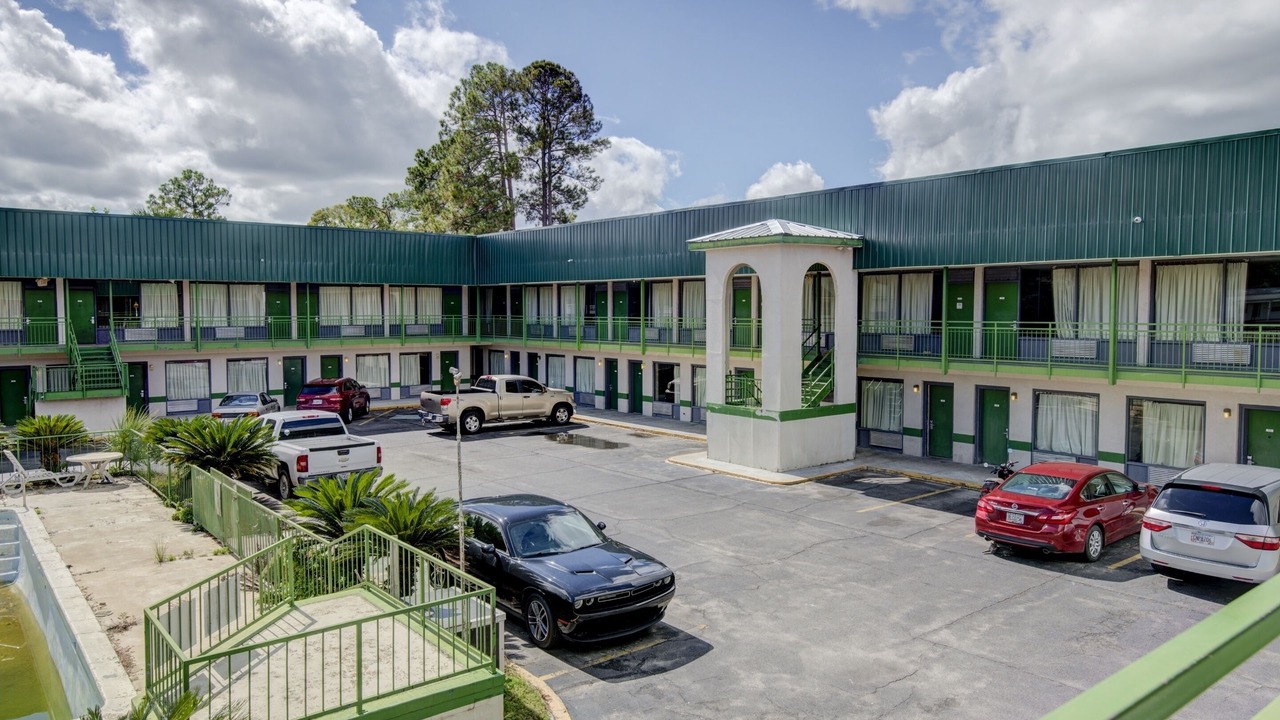 Photo of Others in Douglas