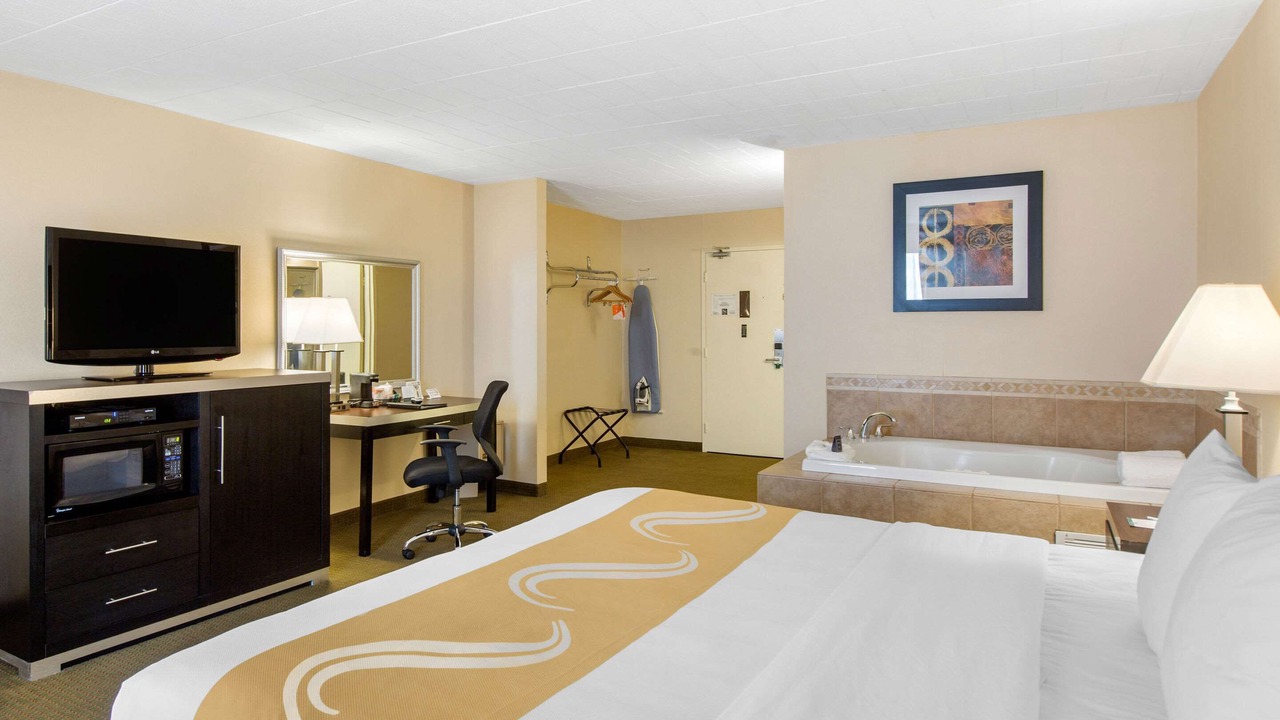 Photo of Bedroom in Ledgewood