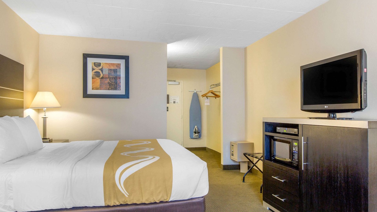 Photo of Bedroom in Ledgewood