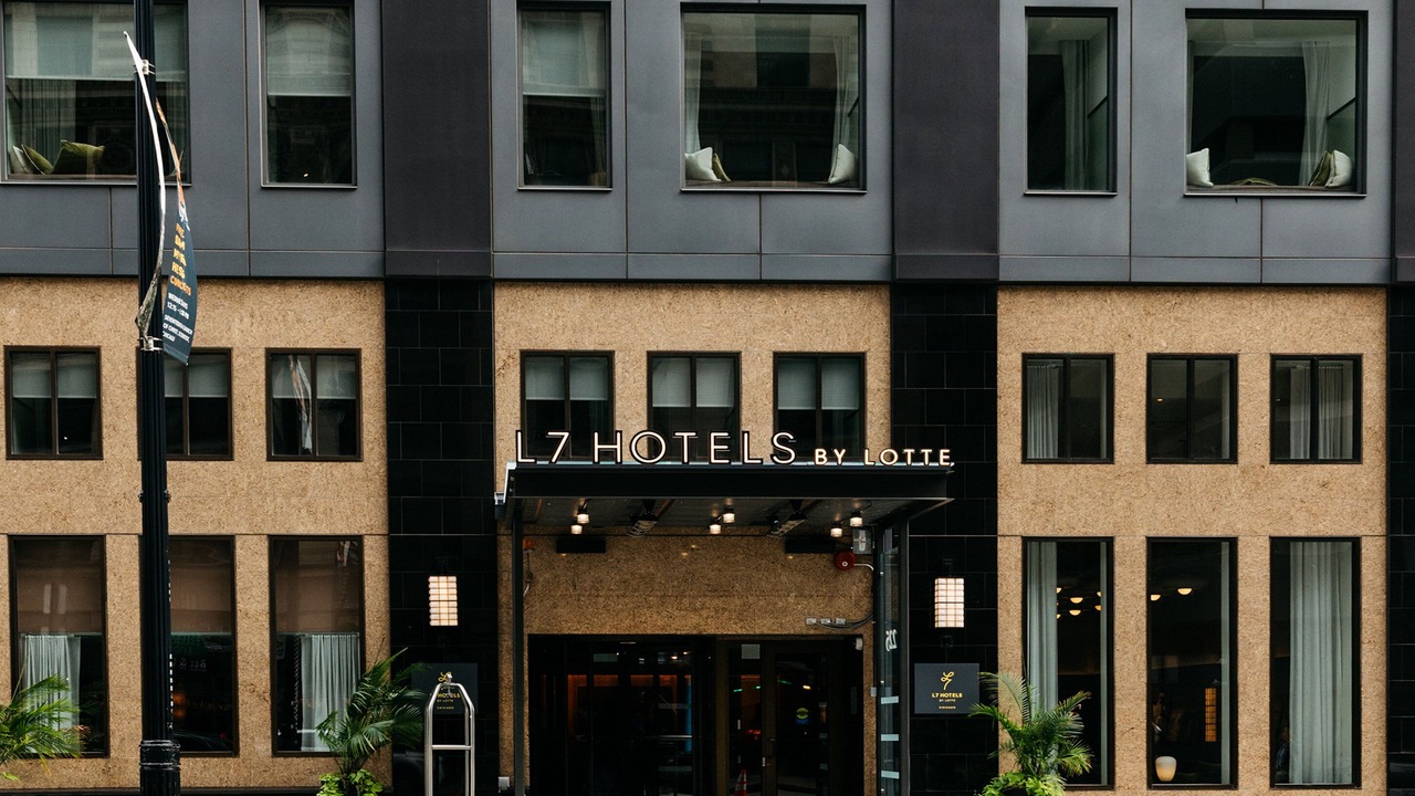 Photo of Outdoor in Downtown Chicago