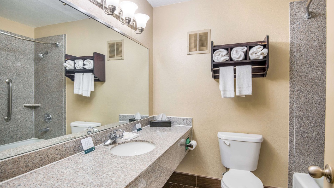 Photo of Bathroom in Sweetwater