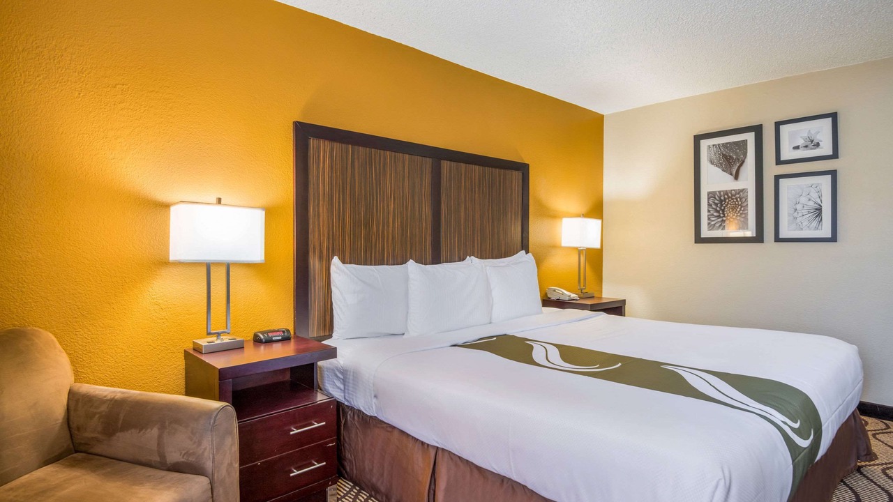 Photo of Bedroom in Sweetwater