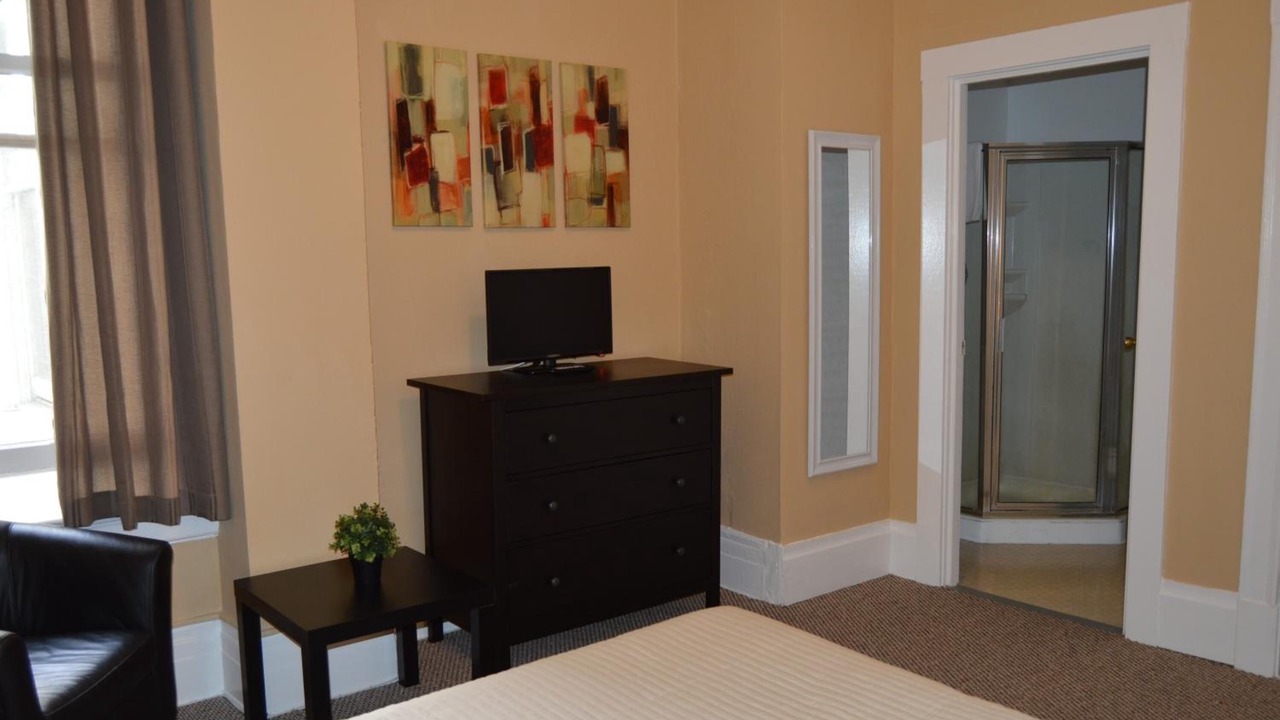 Photo of Bedroom in Chinatown