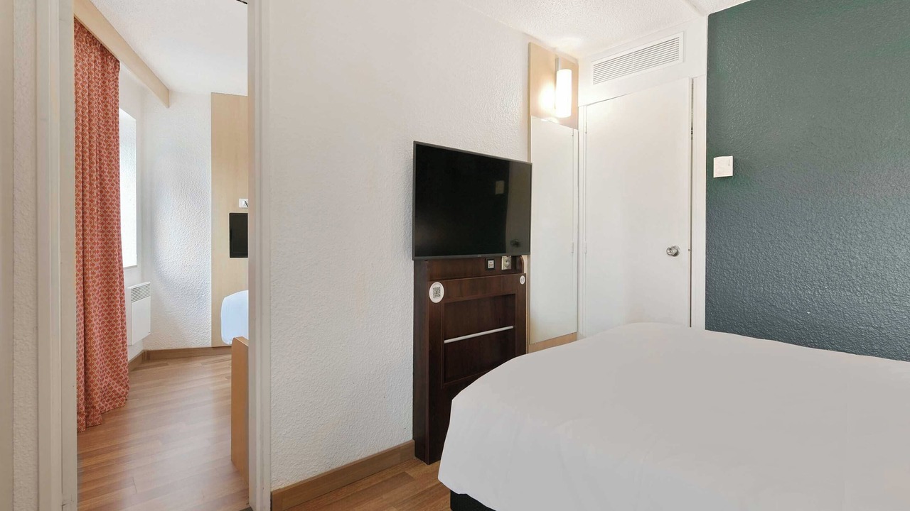 Photo of Bedroom in Le Mans