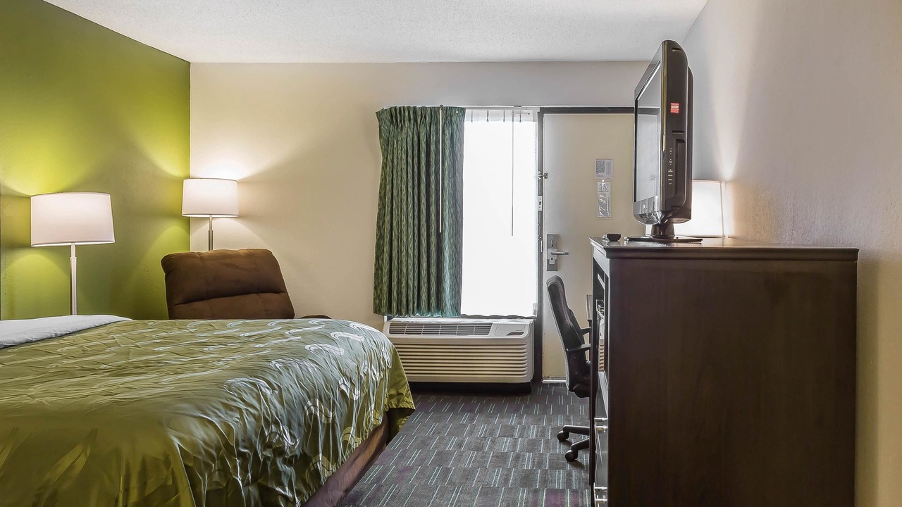 Photo of Bedroom in Culpeper