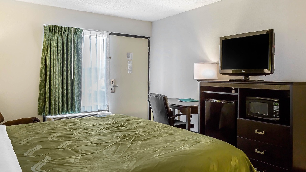 Photo of Bedroom in Culpeper