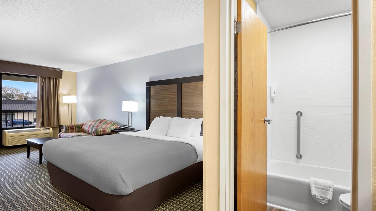 Photo of Bedroom in Perry