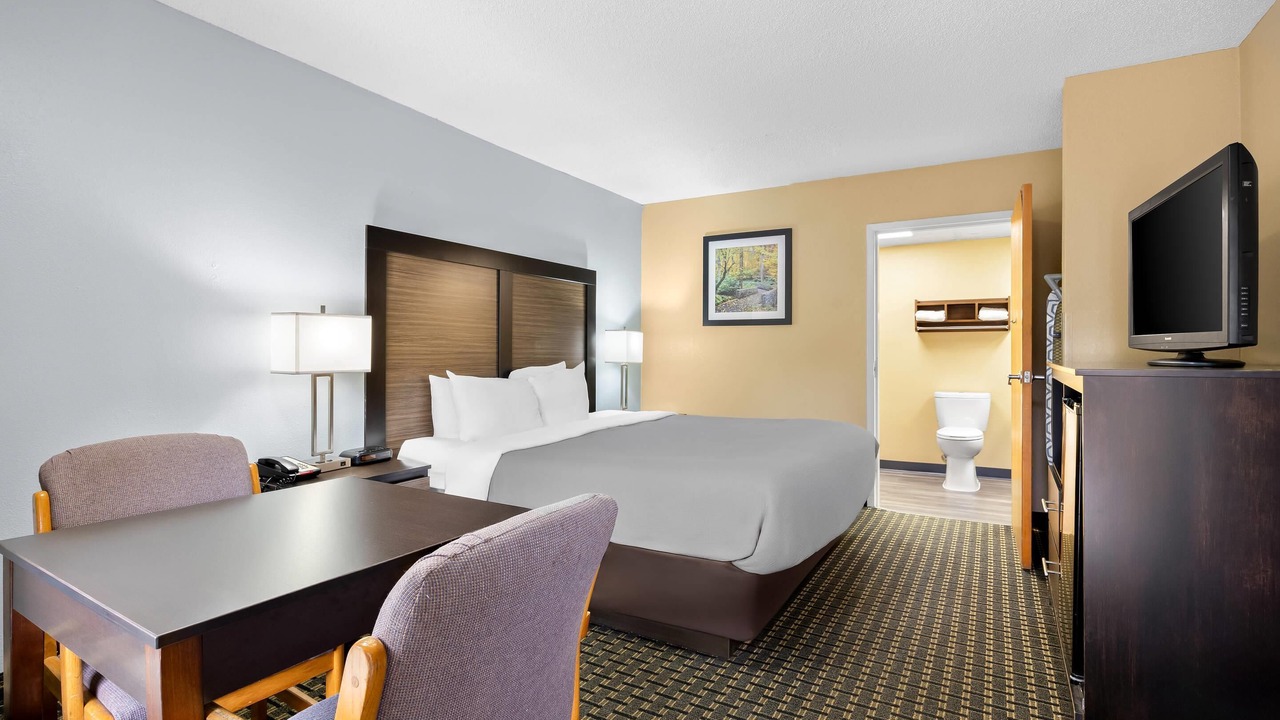 Photo of Bedroom in Perry