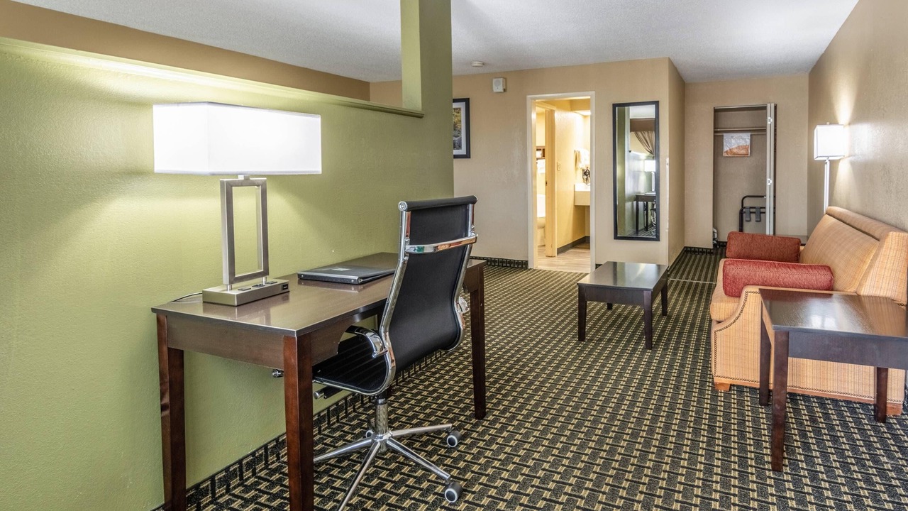 Photo of Bedroom in Perry