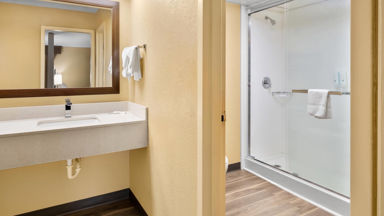 Photo of Bedroom in Perry