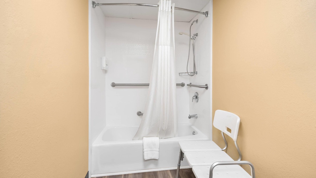 Photo of Bedroom in Perry