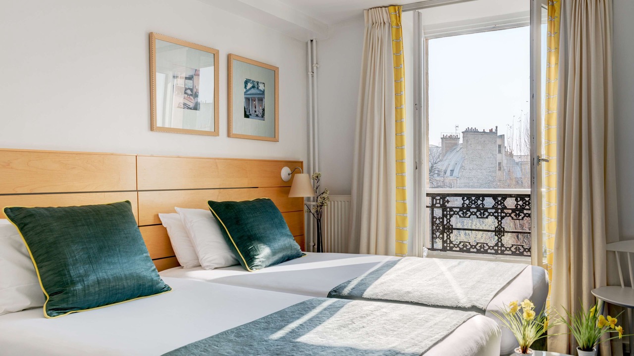 Photo of Bedroom in 9th Arrondissement