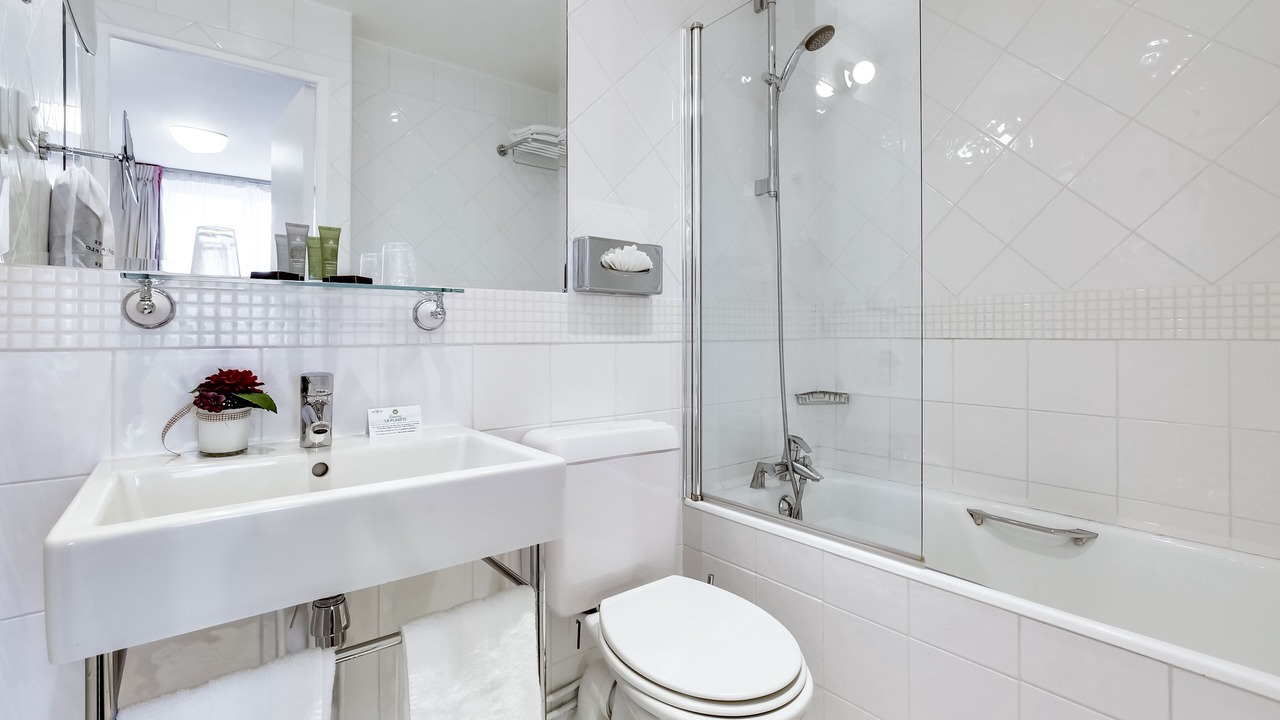 Photo of Bathroom in 9th Arrondissement