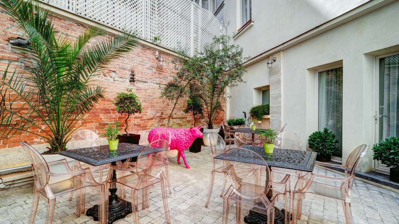 Photo of Patio Balcony in 9th Arrondissement