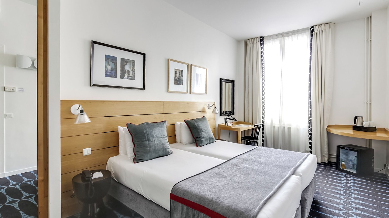 Photo of Bedroom in 9th Arrondissement