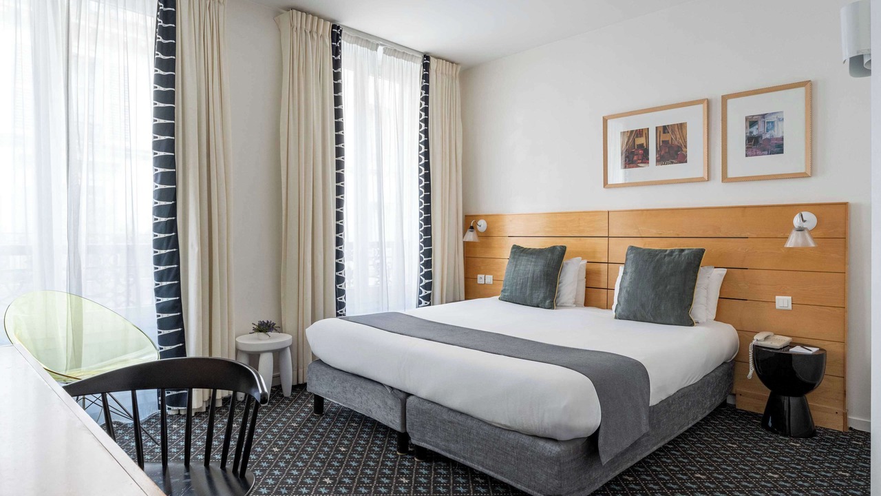 Photo of Bedroom in 9th Arrondissement