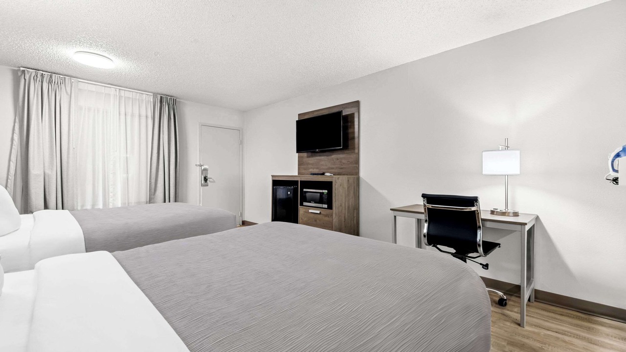 Photo of Bedroom in Plainview