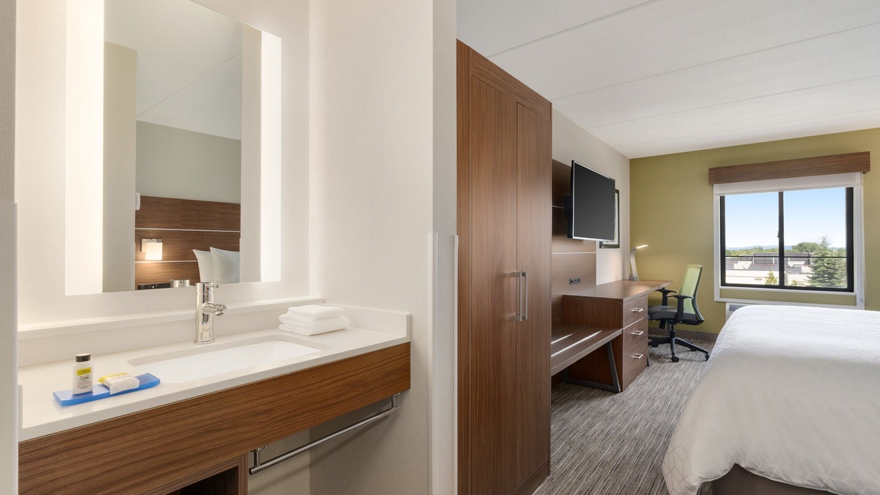 Photo of Bedroom in Plattsburgh