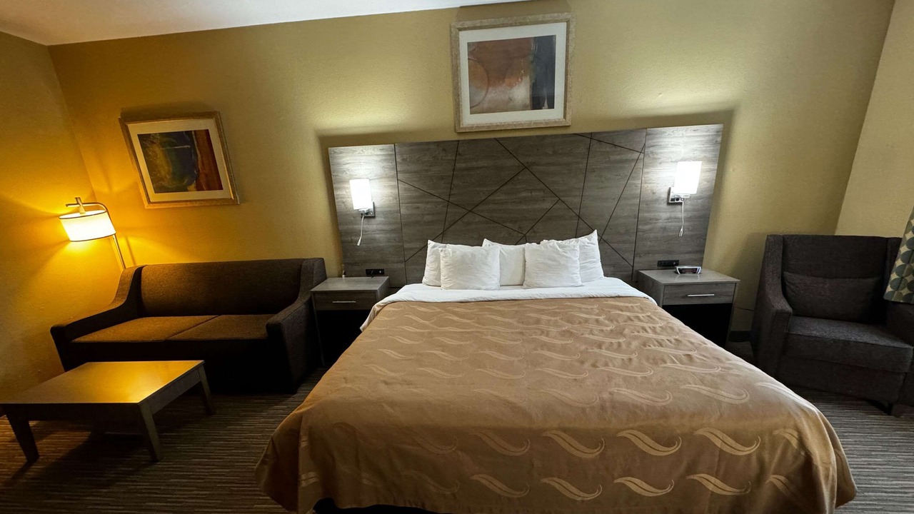 Photo of Bedroom in Forsyth