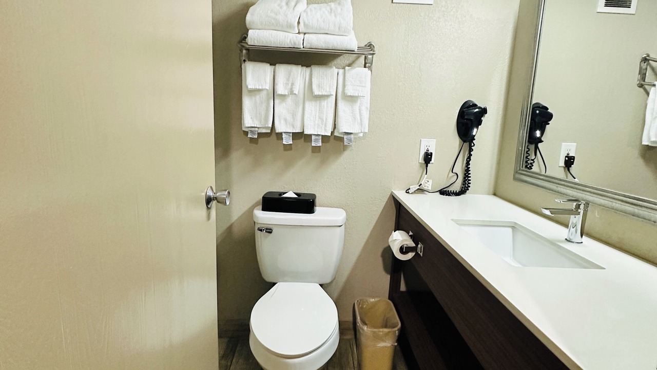 Photo of Bathroom in Gates-North Gates