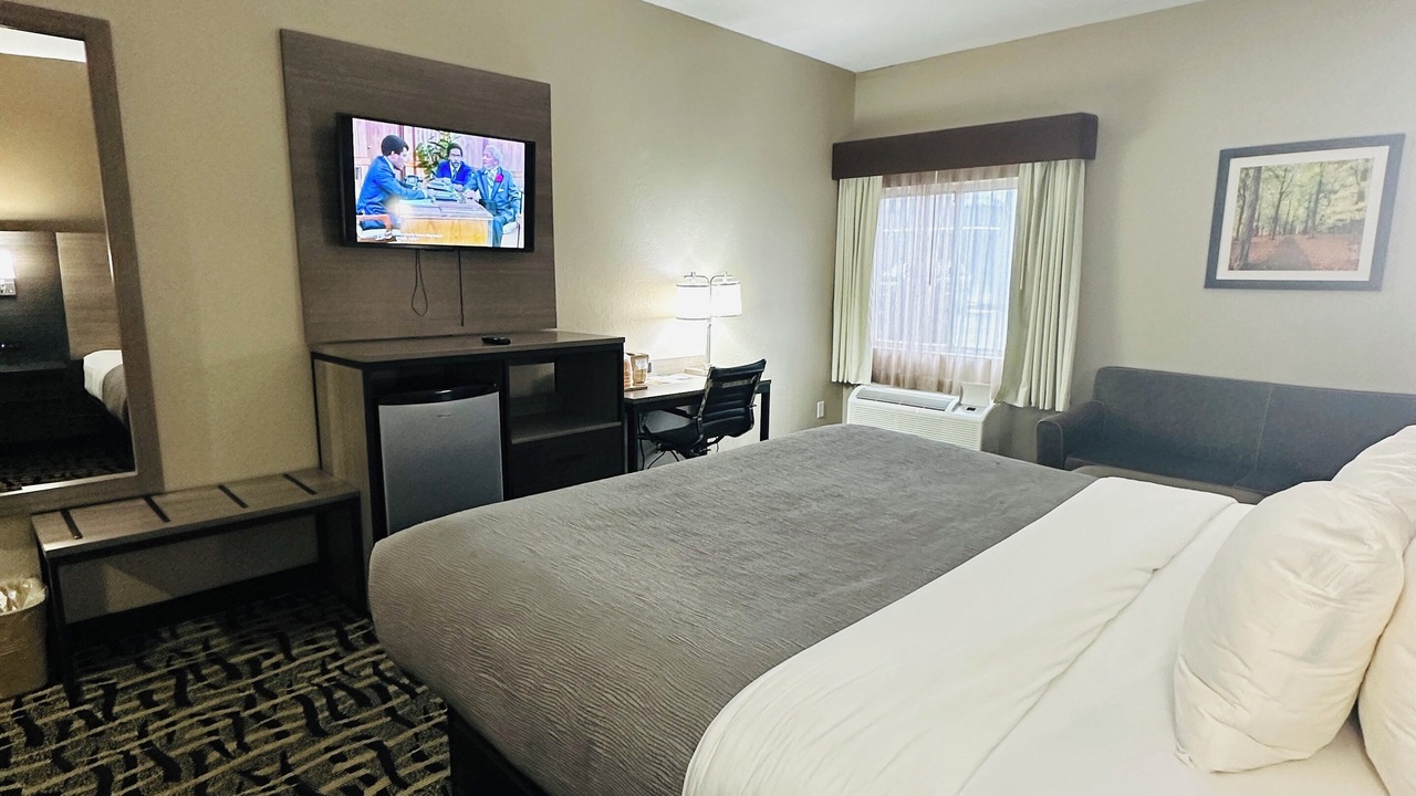 Photo of Bedroom in Gates-North Gates