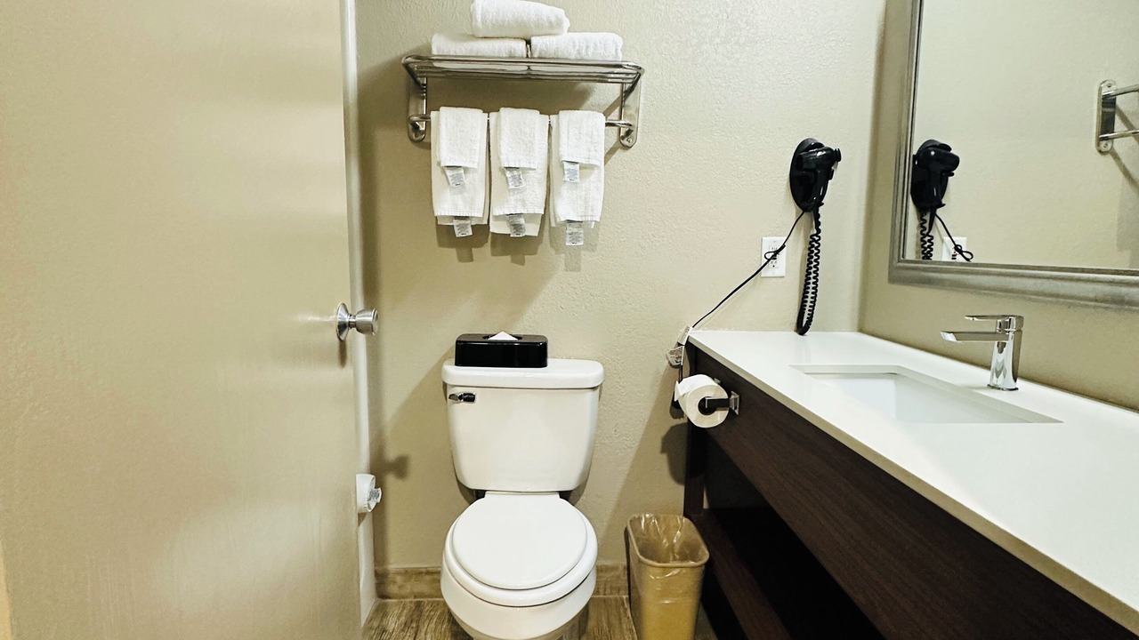 Photo of Bathroom in Gates-North Gates
