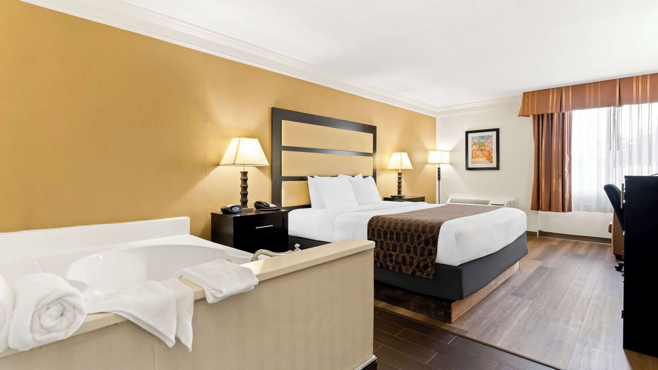 Photo of Bedroom in Macon