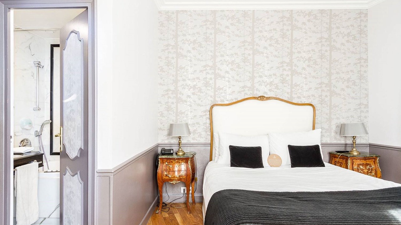 Photo of Bedroom in 16th Arrondissement