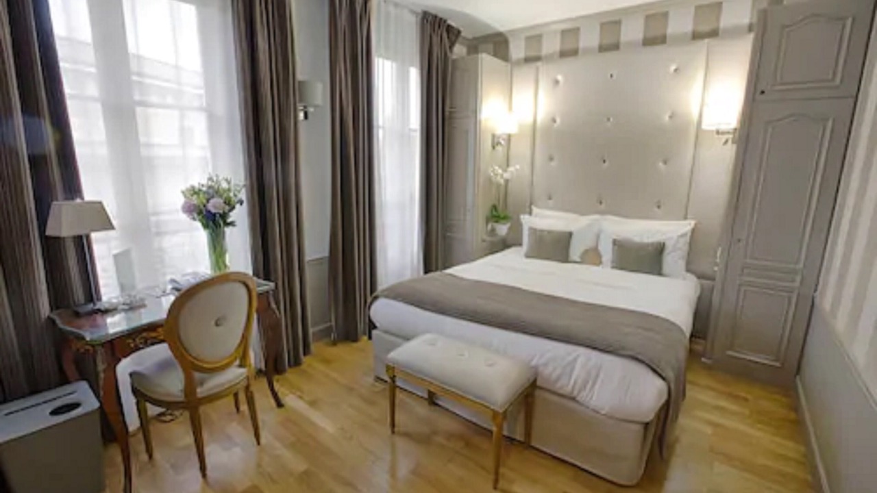 Photo of Bedroom in 16th Arrondissement