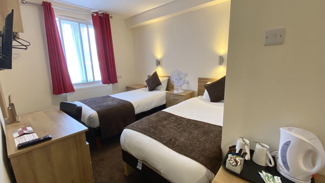 Photo of Bedroom in Horley