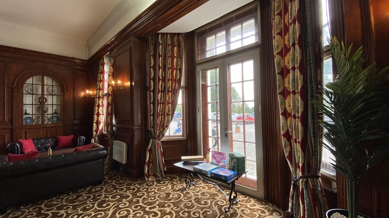 Photo of Others in Horley