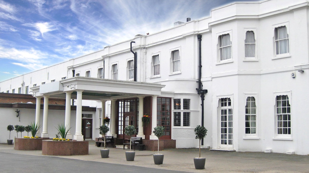 Photo of Others in Horley