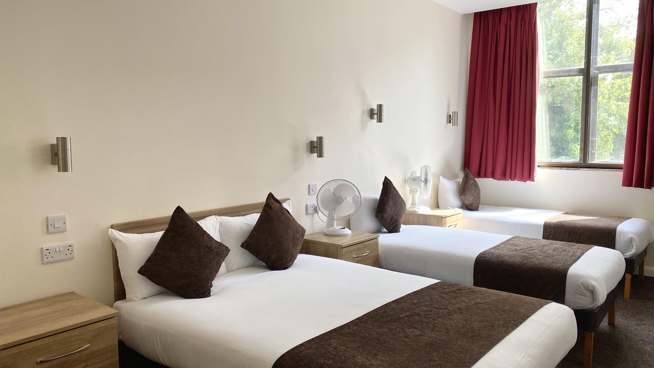 Photo of Bedroom in Horley