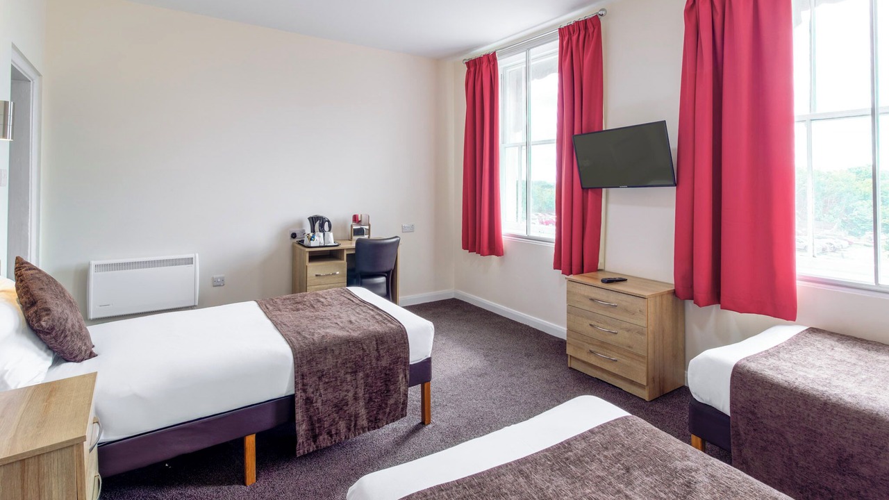 Photo of Bedroom in Horley